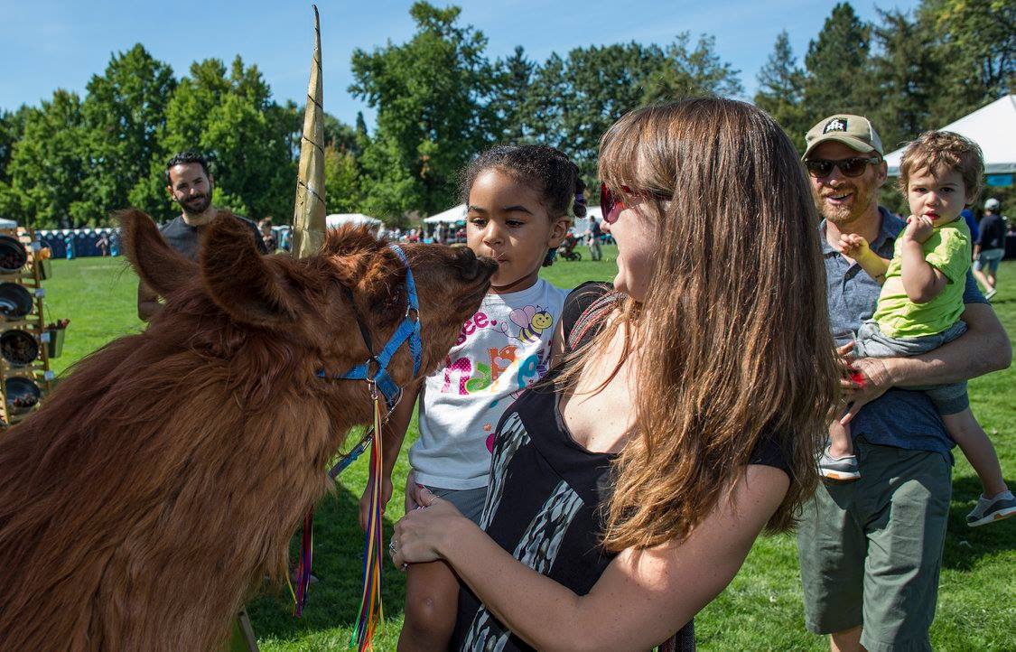 Portland_picnic's tweet photo. Don't worry about finding a babysitter, there will be fun activities to keep the whole family happy. Face painting/glitter tattoos, Puppet Theatre, corn hole/soccer activities by @PTFCStreetTeam , and @RojoTheLlama! https://t.co/DhUQS8MKH6 https://t.co/7COq4ak4j2