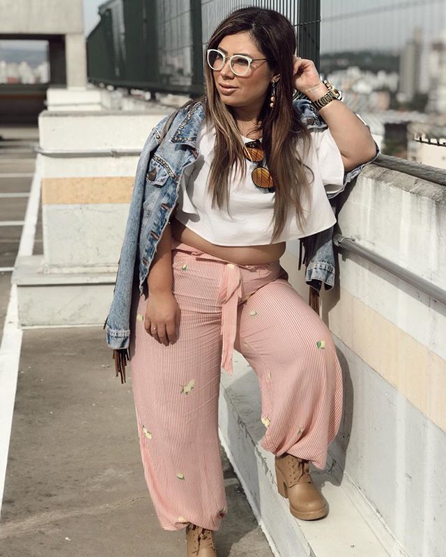 dadamitinguel's tweet image. ✨Summer Days✨
Como eu amo um calorzinho. .
.
Tua felicidade não depende de ninguém, só de ti. 😍
.
.
#tezzaapp #vintage #summer #summerdays bit.ly/2N2pqO3