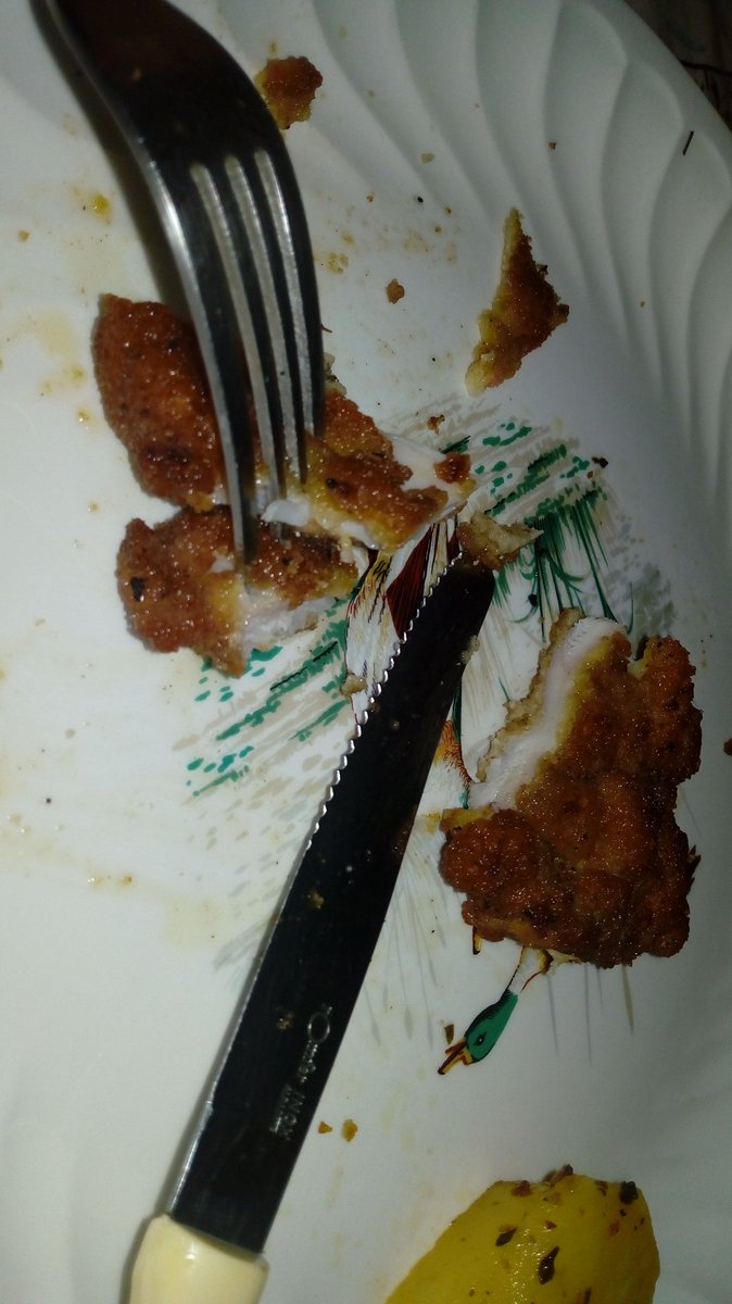 PeriferiaX's tweet photo. Hoy POLLO PARA CENAR, ÑAM ÑAM ÑAM #PUGB #Pugbmobile #PUGBGamers #Xbox #PugbXbox #FreeCocaine #Pollo https://t.co/8ewvn4mGt9