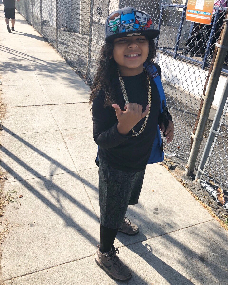 superboss3232's tweet image. Our #Big #2ndGrader @MrJoeyHarrison &amp;amp; #TheJoeyShow at his #3rd day of #School, how time flies, I need time to slow down, I need more time with him little, #HangLoose #LilOVO #HangLoose #OVOJoey #BigBoy #CoolGuy #CurlsForTheGirls #2Chains #MyHairIsMyPower #LilBoss #Scholar