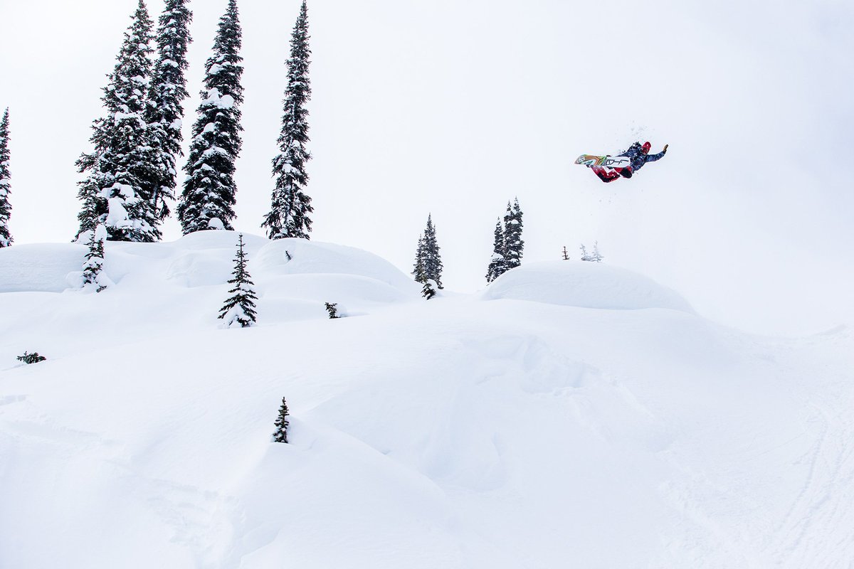 TravRice's tweet photo. Gotta commit #method | #DepthPerceptionFilm | @Quiksilver
Photo: Andrew Miller https://t.co/xm0PPlwdik
