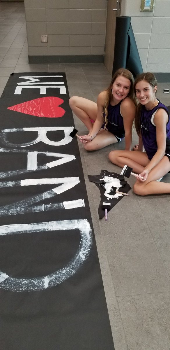 CainCheer's tweet photo. Arts &amp; Crafts after CHEER PRACTICE! @KleinCain @Ashlynn_zorn https://t.co/cRoaqGukjU