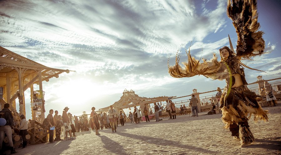 InternetVibes24's tweet image. Going Wild at Burning Man 2018. internetvibes.net/2018/08/29/goi…