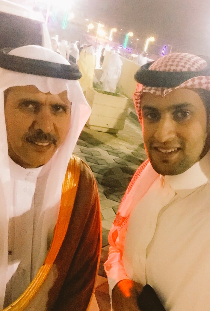 MR_JASSER1's tweet photo. #التمديد_لرئيس_بلديه_النماص  

ليس التمديد فحسب ؛ بل التكريم و الدعم و الاستفادة منه بعد تقاعده .
هٰذا الرجل صنع فارقاً و بوناً شاسعاً في التطوير البلدي على مستوى محافظات الجنوب .

عقلية جبِّارة ، و عزيمة نافذة.
كما لا نُغفل جهود " فريق العمل " - الذي كان شريك تلك الإنجازات - . https://t.co/wljXXKPFit