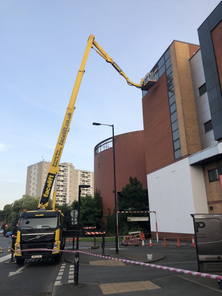 ppbuilding's tweet image. Brill services tonight by @FaceliftAccess @GAWiganShopping in supplying us with there 50m truck mount, it wasn’t a bad view of Wigan too