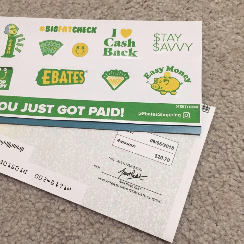 Rakuten's tweet photo. We 💛 #BigFatCheck season! What was your Cash Back amount this August? ✨ https://t.co/BS6Lcf6VJK
