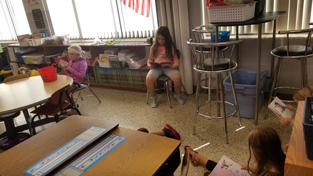 wickhamjkk's tweet photo. Launching Read to Self today during Daily 5. Building stamina while being independent! #NHwhy https://t.co/6KgtBkrFlz