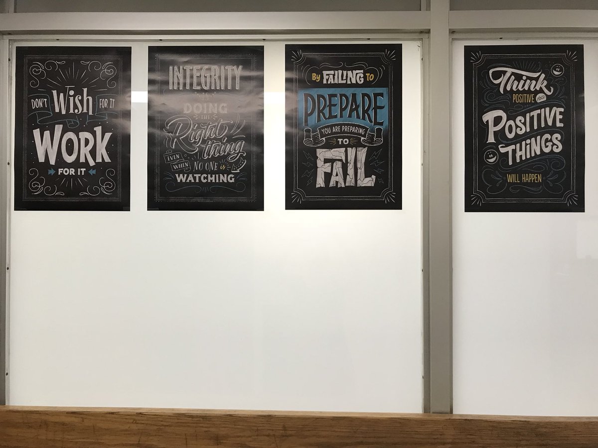 ManningTechTalk's tweet photo. Hung my new #mindset posters!! #gosmithtown @SCSD_GMS @SmithtownCSD https://t.co/hLxpExnWaI