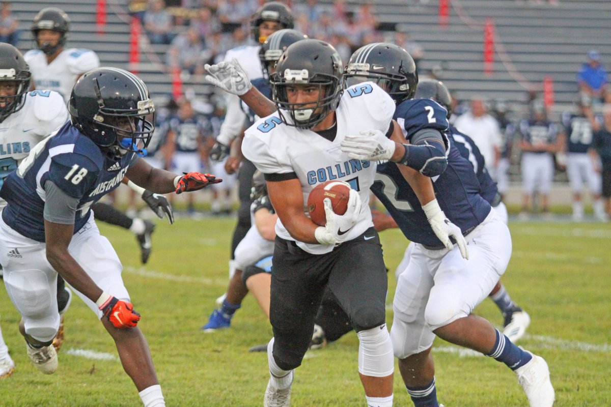 Moore holds off Collins after late fumble is called back:
sentinelnews.com/content/moore-…
