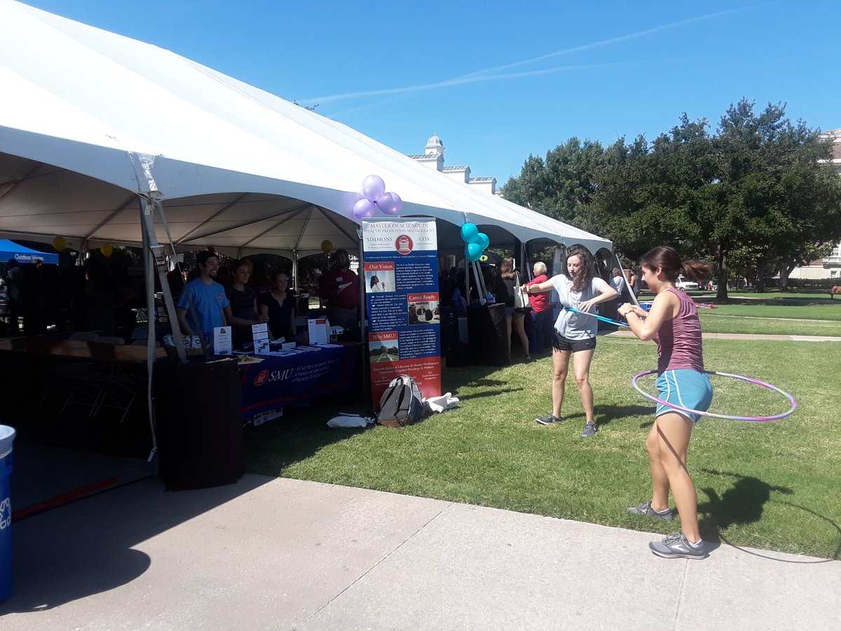 meganmurphysmu's tweet photo. Hula Hooping, Food and Fun! The Health Jam is underway. Come join us on Dallas Lawn. @SMU_APHM @SMU https://t.co/P1r8qHGHeL