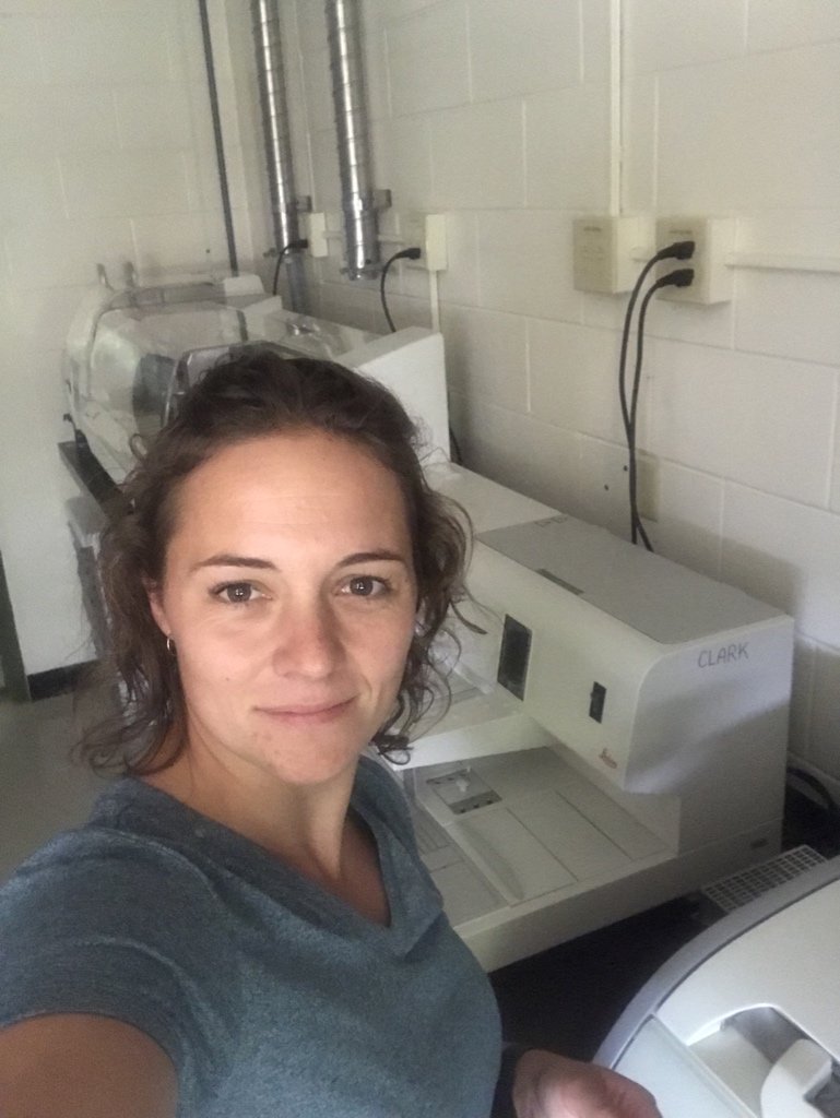 janaMichaud's tweet photo. Hanging out in the histology suite today. #womeninscience #allthesamples https://t.co/pJriR9Khbn