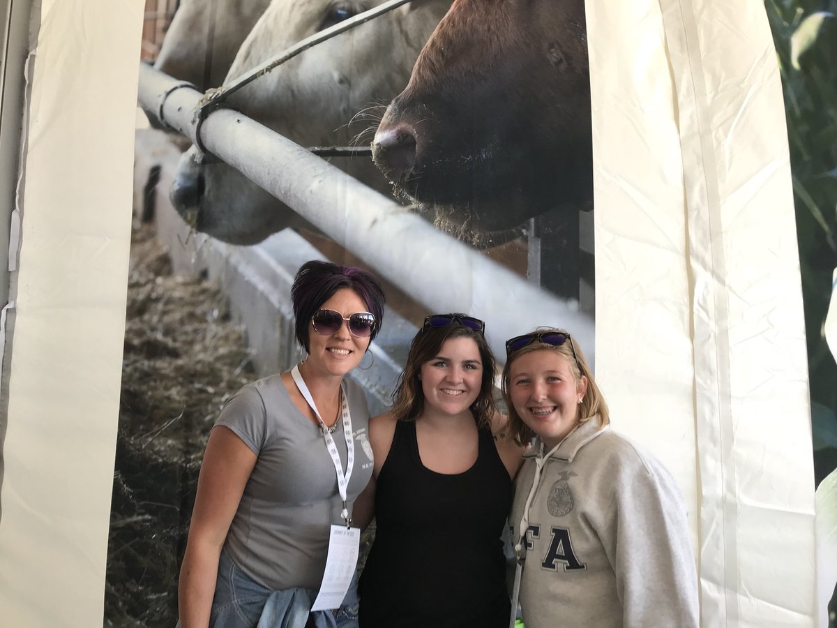 nmahaskaffa's tweet photo. #RaboSupportsFFA @RaboAg North Mahaska FFA https://t.co/CPTJqEbH3X