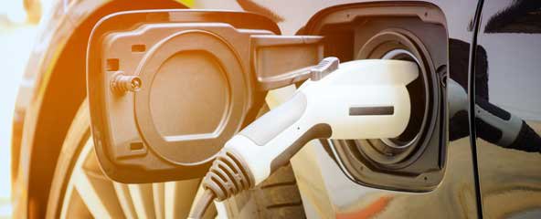 XcelEnergyMN's tweet image. #ElectricVehicle drivers – enrollment is now open for our #EV pilot! Xcel Energy Minnesota residential customers can add #Level2Charging at home. More at spr.ly/6000DxUIw