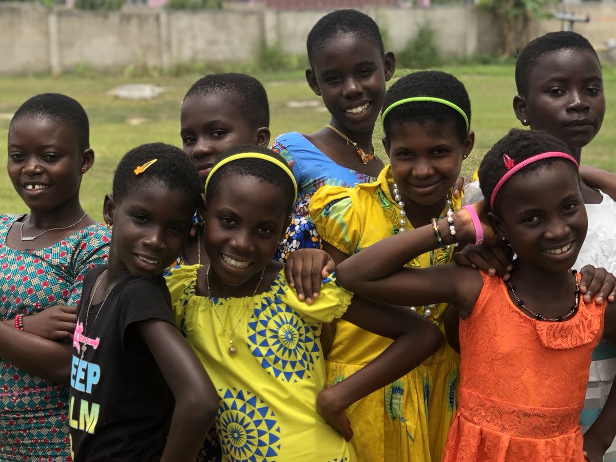 thepearlhouse's tweet photo. It is the moment we have been waiting all month for! On August 20th, 8 new pearls arrived at The Pearl House. These precious pearls need sponsors, so if you are interested please visit The Pearl House website. https://t.co/auQCb3yd3A
