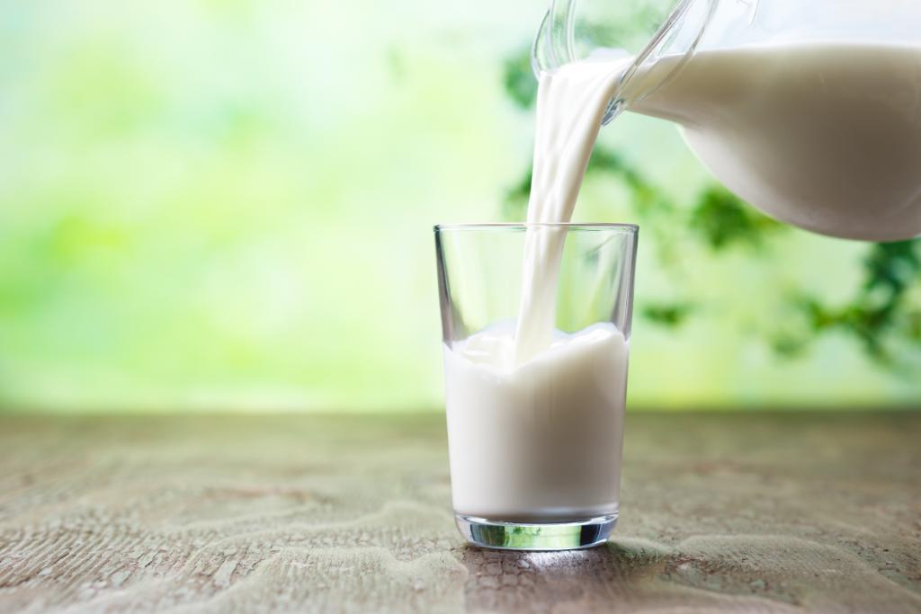 theheartorg's tweet photo. PURE diet score, which recommends 7 foods, has been linked to lower mortality and fewer CV events. It may be seen as controversial for its inclusion of meat and dairy.  https://t.co/22BpZcx1tD #ESCCongress https://t.co/XAkXMYXNQb