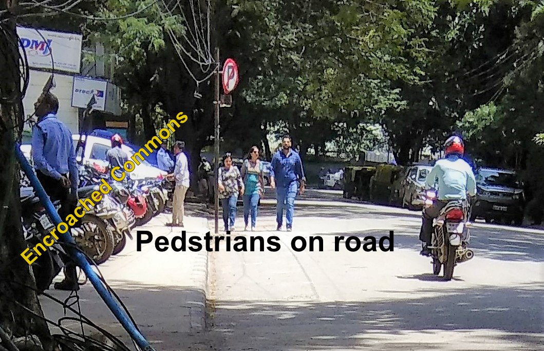 RBPachhapur's tweet image. Encroachment of footpath on #bruntonroad, unattended, ignored by traffic police for 30days-Congratulations for the team work. @BlrCityPolice @blrcitytraffic @AddlCPTraffic #letuswalk #pedestriansafety #encroachedcommons #urbancommons @Footpath_India @urbanvoicesin @citizenmatters