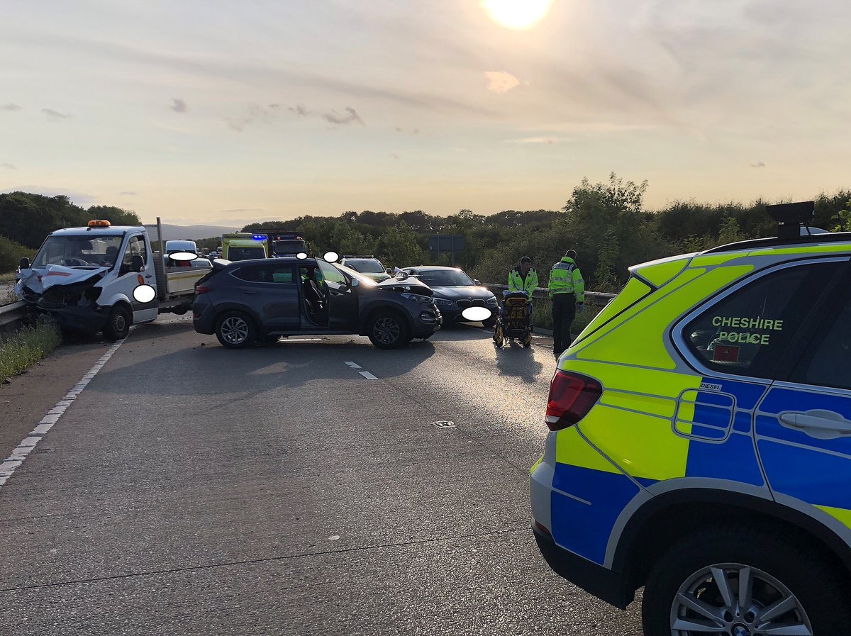 NWmwaypolice's tweet photo. 18:19 29/08/18
Our @CPTaskforce patrols are dealing with an RTC on the A483.
If you haven't yet started your journey home then please avoid the area.
We are working hard with the other emergency services to clear the scene and get you moving. #MS34 #HT44 #HS12 https://t.co/lc5M70kWrU
