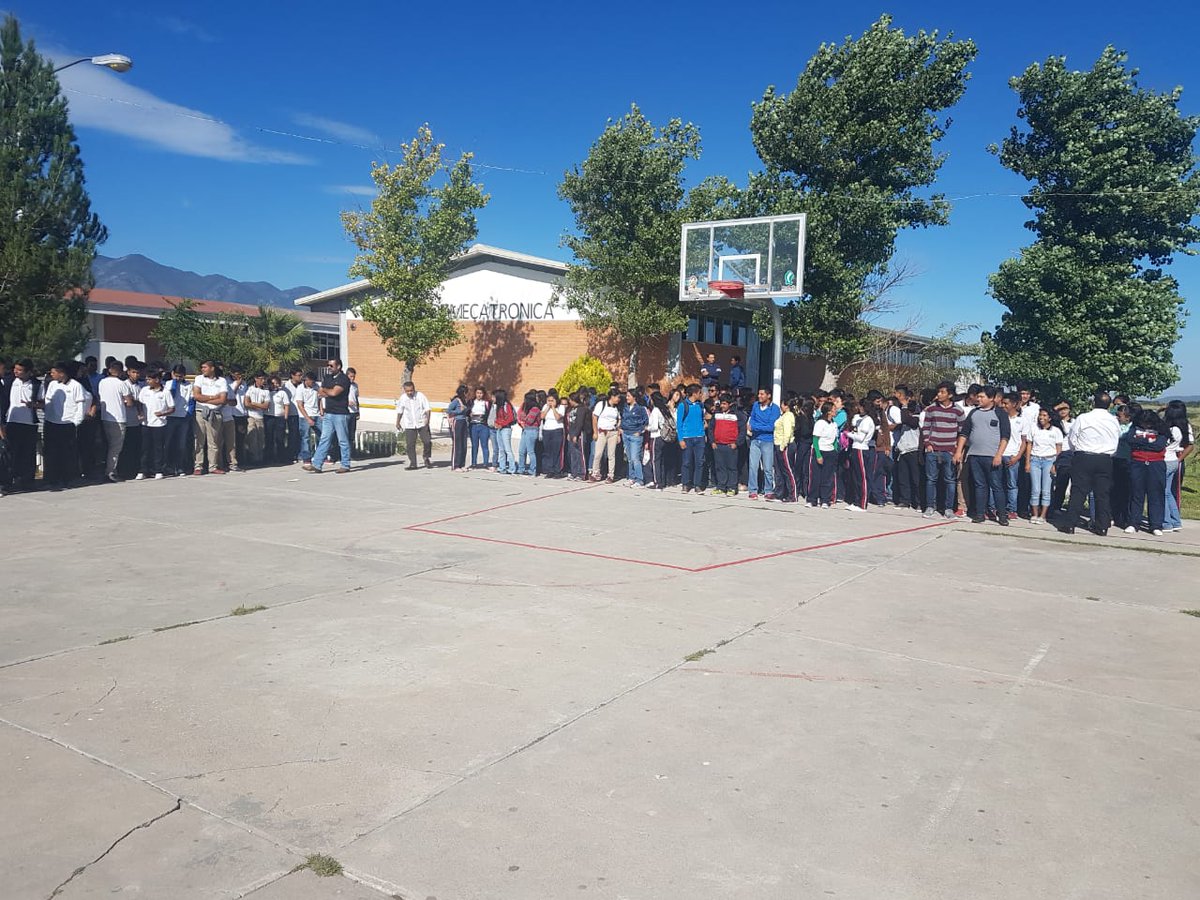 Hoy celebramos el "Dia del Plantel" realizamos Honores a la Bandera y compartimos reseña bibliografica de <a href="/CECyTEC_Derra/">CECyTEC Derramadero</a> <a href="/CECyTECoahuila/">CECyTE Coahuila</a> <a href="/franciscotobias/">Francisco Tobias</a> <a href="/SEducacionCoah/">Educación Coahuila</a> <a href="/jesusricardo_70/">Jesus Ricardo Soto</a> <a href="/mrikelme/">Miguel Riquelme</a>