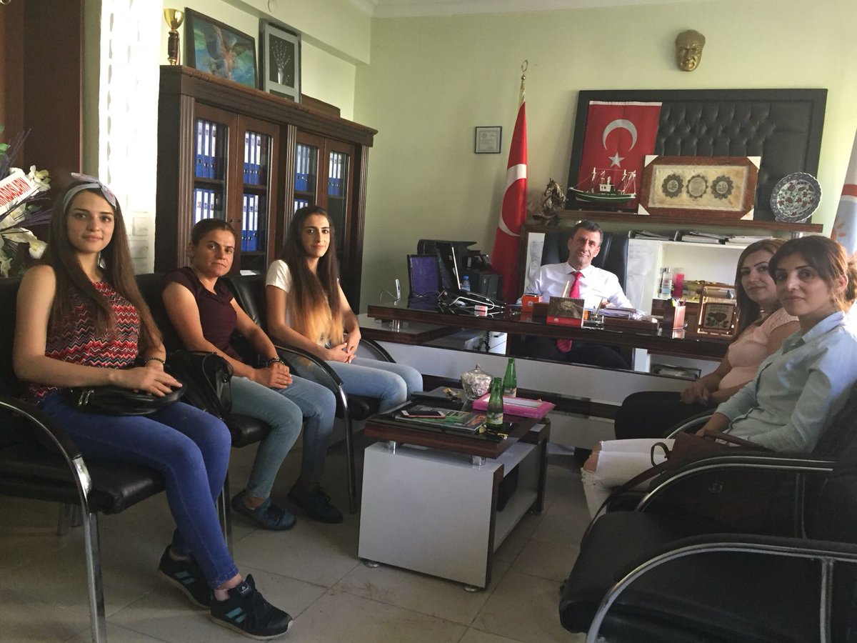 AK_KADIN30's tweet photo. Kadın kolları başkanımız @Glsm_Isgorer ile ilce tarım müdürümüzü ziyarette bulunduk. Yeni gorevinin hayirli olmasını diledik.@RT_Erdogan @EmineErdogan @selvacam @AKKADINGM @belma_erdogan @CananBaranizgi @MunevverErtus @NaciBilici5 @kubrailan3033 @RahimeAkan1 @Tayibet3 https://t.co/prZH03UATB