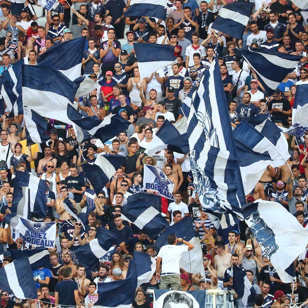 girondins's tweet photo. Demain, c'est GUICHETS FERMES pour #FCGBGNT ! Merci à ,tous pour votre soutien exceptionnel 👌 Pour demain, venez tôt en @TBM_TramC, @TBM_TramB, en bus ou en covoiturage ! https://t.co/AjKSCSwHQs