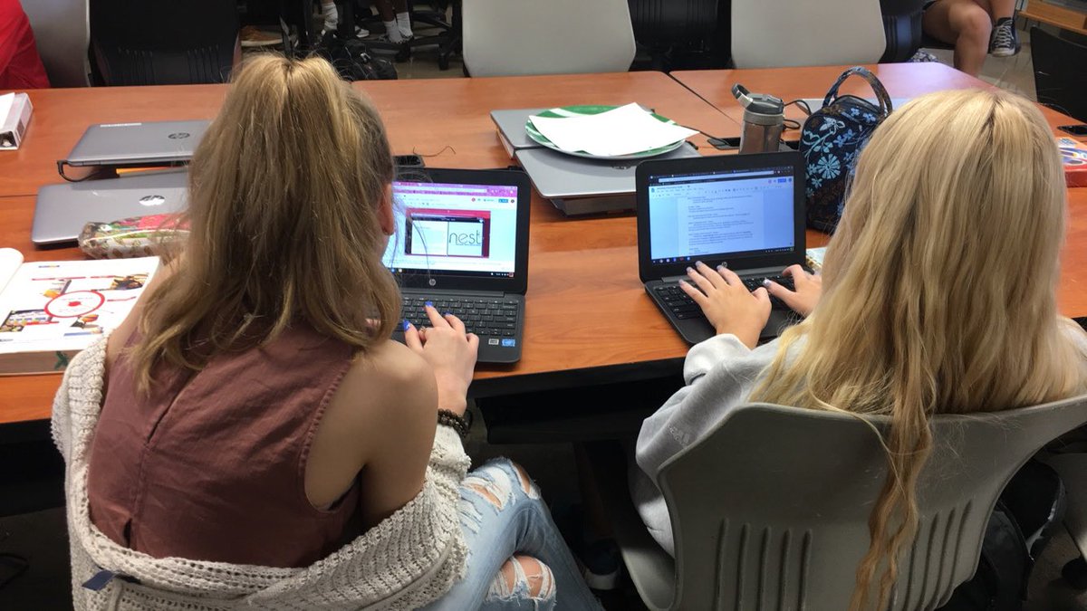 glendaledeca's tweet photo. #whatsupwednesday Marketing 1 students working on there 1st project, “The Importance of Marketing,” getting ready to preset on Friday 🚨🤩 #decatastic https://t.co/4pBXDNhJvT