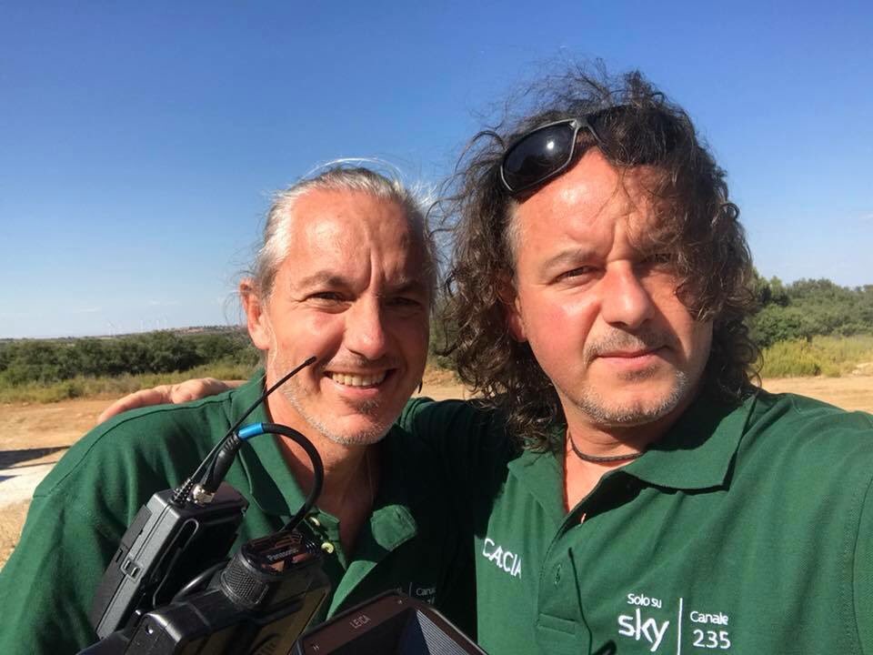 unpardeframe's tweet photo. Work in progress SPAGNA NEL MIRINO for italian television #cacciatv #skyitalia in #Castillalamancha with the director @ioalessandro @FedeCarodiario and @BraveHunting https://t.co/W0pfiQtwGY