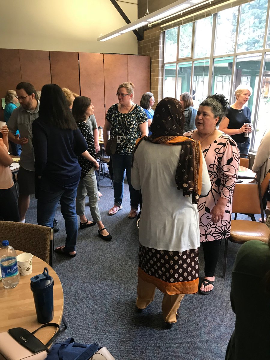 12Edmonds's tweet photo. In lak' esch with the Edmonds Heights K-12 Staff! https://t.co/VrZ20RkM4W