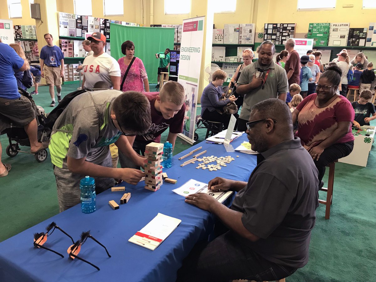 MNIT_Services's tweet photo. During #MNSTEMDay2018 and in the @MN4H building for the first weekend of the Fair, MNIT encouraged kids and families to think about #cybersecurity.

Read about what we did and check out some pictures from our time at the #mnstatefair here: https://t.co/HTNdbmw7Ud https://t.co/7rX8smX0nO