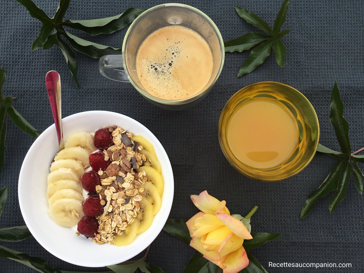 Breakfast Bowl de fruits et muesli recettesaucompanion.com/2018/08/breakf… #food @BjorgOfficiel #breakfast #bowl #bio #foodporn #instafood #cereales #instagood #photofood #blogger #blogculinaire #lesfrrebelles #Foodie #socialmedia #Influencers #petitdejeunersain #muesli