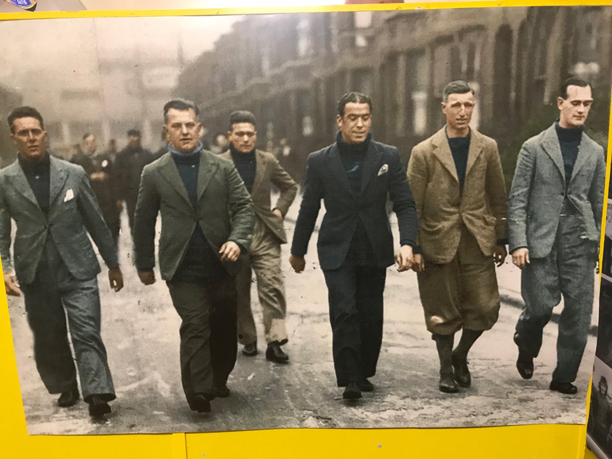 marknicko68's tweet photo. Dixie Dean &amp; teamates leaving Goodison after an #EFC game in the 30’s ⁦@EvertonHeritage⁩ #StLukes #EFCMatchday 💙 https://t.co/vWjzskhJm9