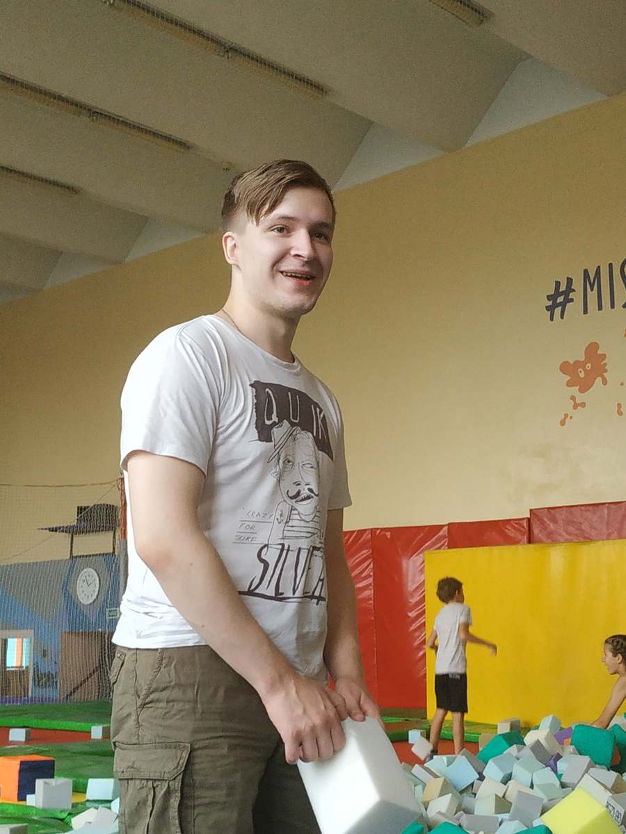 itgenik's tweet photo. По случаю предстоящего Дня рождения Айтигкеика, собрались небольшой частью нашей большой команды 😊 Айтигеник вручил подарки нашим любимым тренерам и администраторам📣 https://t.co/g5o93kjzov