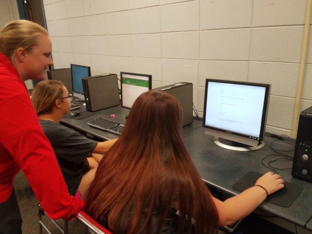 PNGHSLib's tweet photo. Who says only core teachers can use #GoogleClassroom? #gymclass #personalfitness https://t.co/3t4ctN602m
