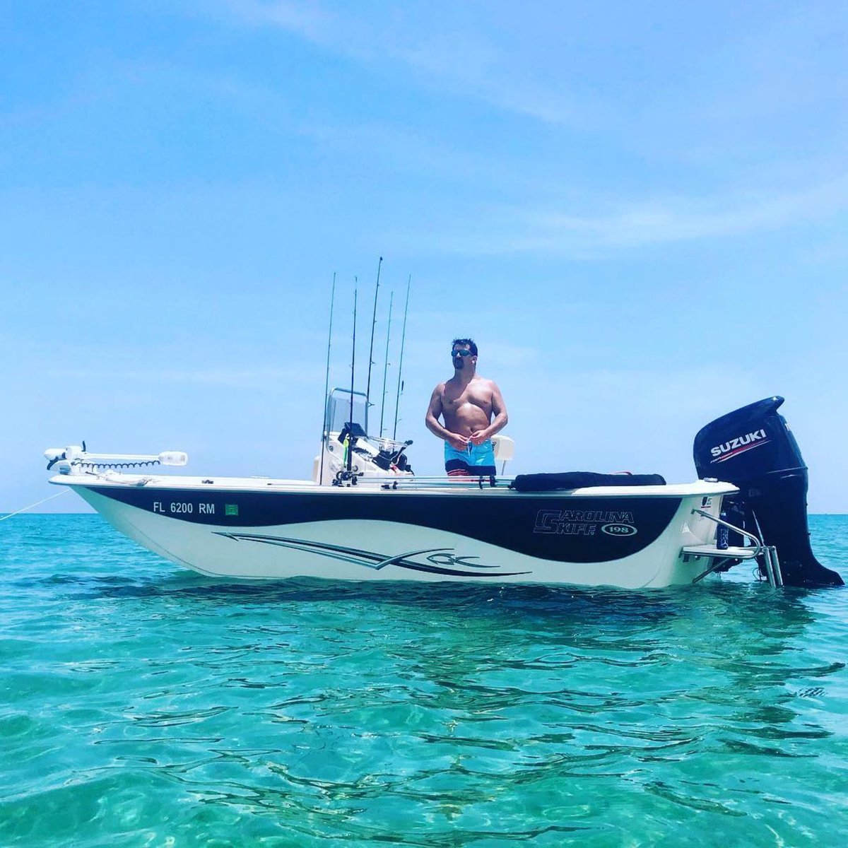 carolina_skiff's tweet photo. We love Wednesdays! Thanks for the pic Melissa K.
・・・
⚓️ #gofish #southflorida #carolinaskiff #minnkota #suzukioutboards #costasunglasses #southfloridafishing #latergram #oceanview #westpalmbeach #mylove #coupleswhofish #saltlife https://t.co/i6MfGY0kOO