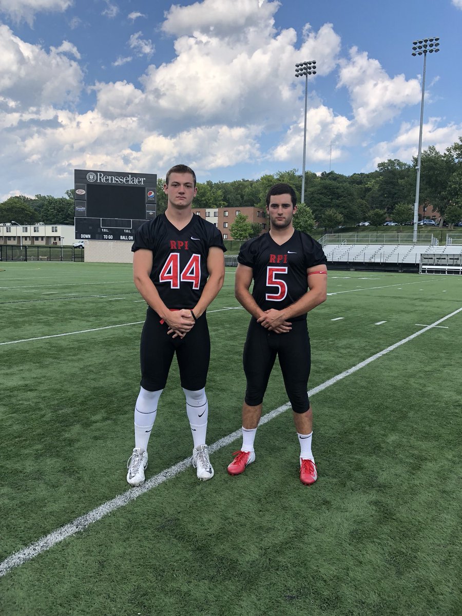 Feels good to be back on the field with this Big dawg again <a href="/Jack_Sparrow_44/">Jack Hoggard</a> Colonials —> #REDFAM
