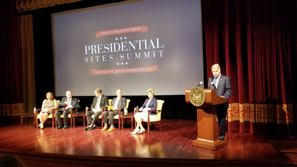 #civicliteracy is up for discussion @USNatArchives right now #PresidentialSites