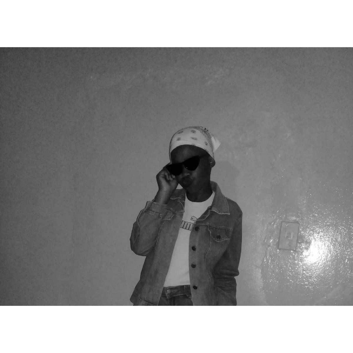 fugly_loner's tweet photo. #GlowUpChallenge https://t.co/hc1fYnB3Gs