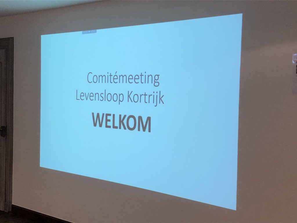 azgroeninge's tweet photo. Comité @Levensloop8500 te gast in #Notenhof en in pole position voor 5e editie op 22/23 september. Onze medewerkers tekenen alvast present. Kom je ook? #leieboorden #samentegenkanker #warmezorg #Kortrijk https://t.co/mUbZwD4wLs