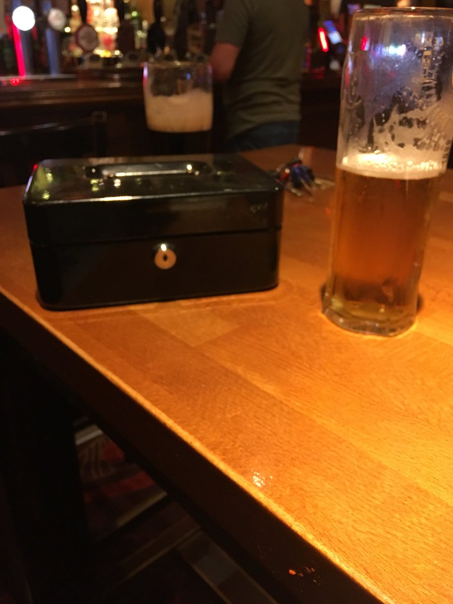 FcFoundry's tweet photo. The foundry F.C. official board meeting #realtalk https://t.co/IekZae1cUC