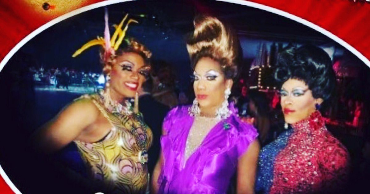 We Drag Brunchin it Sat at 1:30pm and will have all the flatscreen tv’s on so u won’t miss a game! 🏈🍻💃🏼