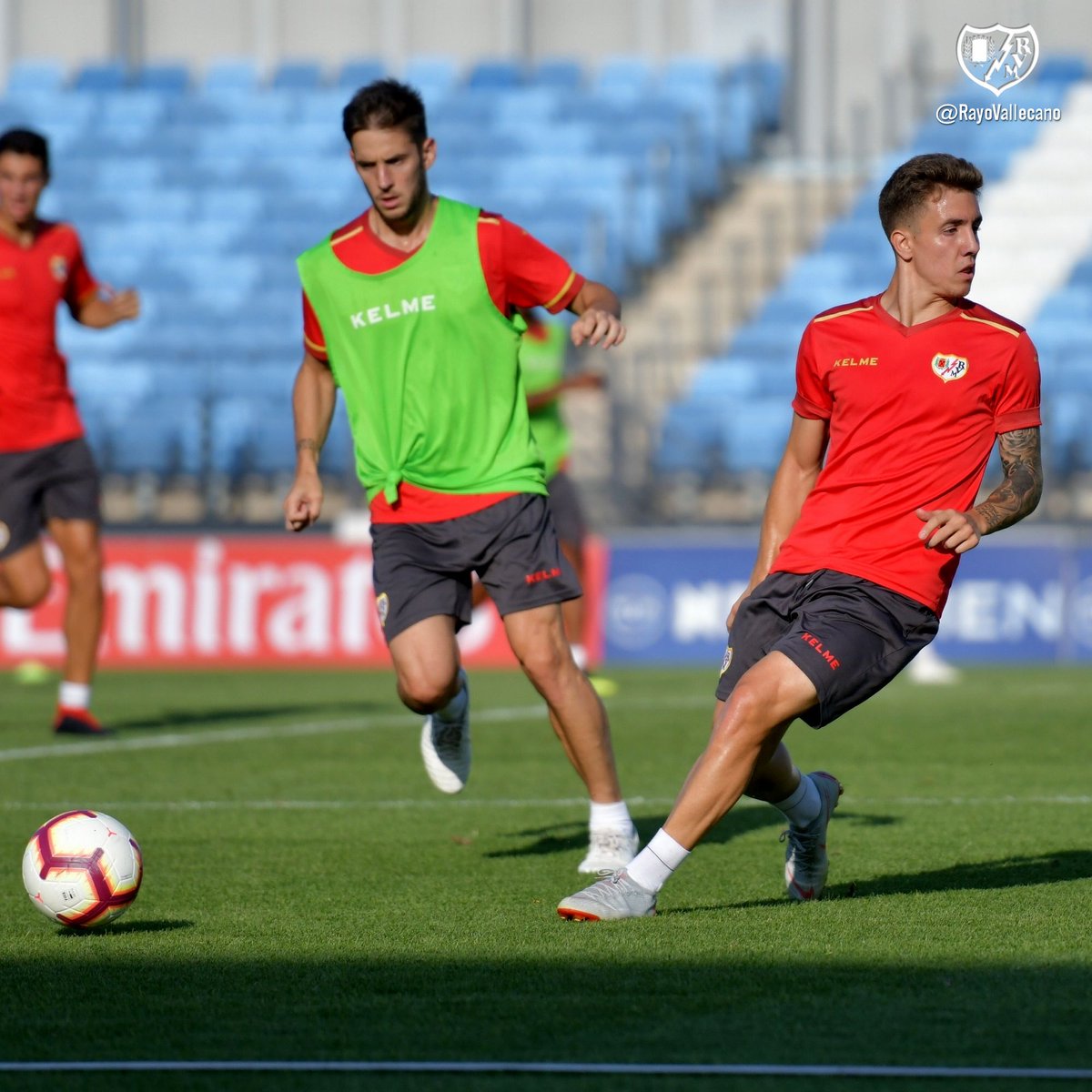 RayoVallecano's tweet photo. 📷⚡️Finalizada la sesión vespertina del primer equipo, a puerta cerrada, en Valdebebas. https://t.co/PkwxG5FwOa