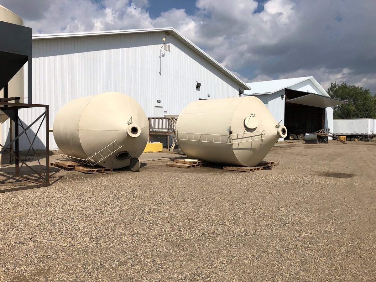 Weinlaeder's tweet photo. 2-900 bu. Hoppers for sale.
Message if interested. https://t.co/8qLjG4xtYn