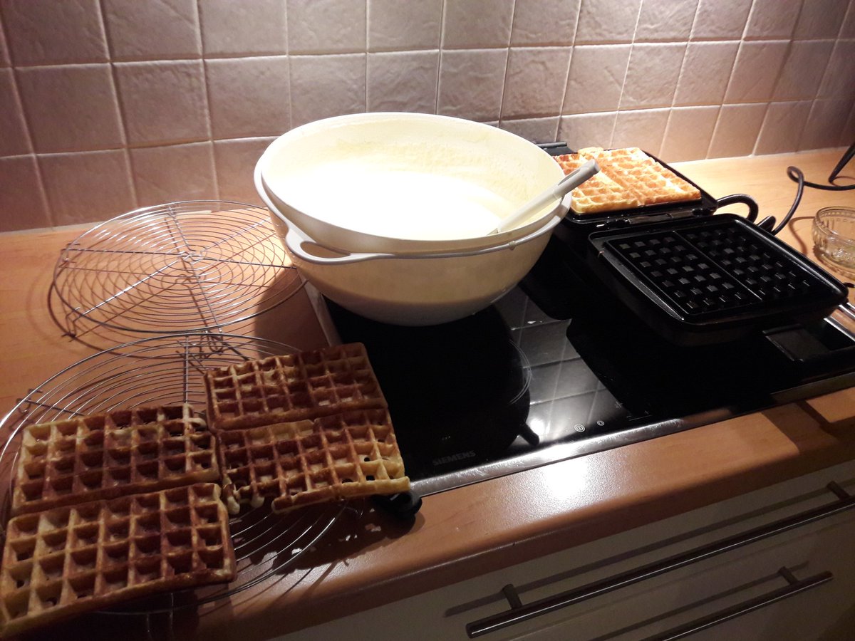rubenwittevr's tweet photo. En we zijn zijn gestart! Cc analyse backstube morgen om 15u in Wilgenveld 🎂🍰🍩 #analyse #colruytgroupie #empowerment #metrozijnenofzonder #toemeweerteveeldeeggemaakt https://t.co/5HImDxluRI