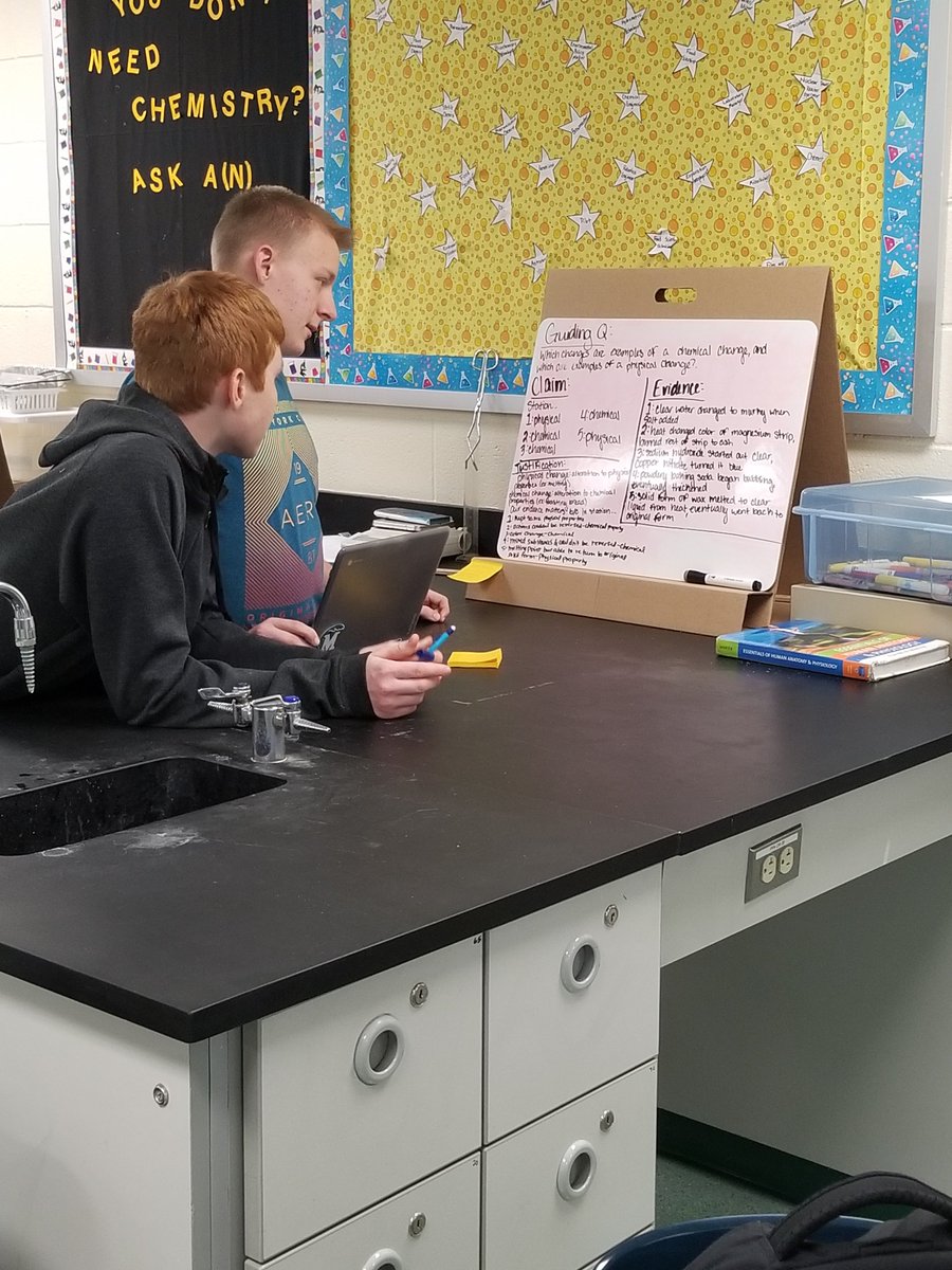 dpick81's tweet photo. Chemistry students participating in an Argumentation Session.  #alloneallin #MCHS #ADI #claimevidencereasoning @MEADECOUNTYHIGH @MeadeScience https://t.co/S3Kh70ozH1