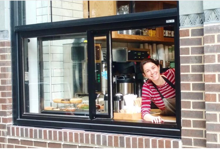 wsmchicago's tweet photo. Want to start your morning with coffee AND a donut? Our @FirecakesDonuts stand has a pick-up window open at 7am Monday-Friday, and from 7am-2pm on weekends! 🍩🍩🍩  

#WSMChicago #Chicago https://t.co/ObtzykjVTR