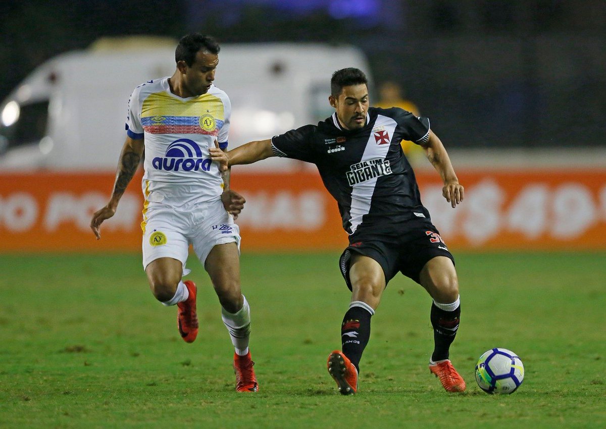 Grande desafio para manter a boa sequência. Que Deus nos abençoe! Vamo Vasco!🙏⚽ #TremBaladaColina #Vasco120
.
📸: Rafael Ribeiro