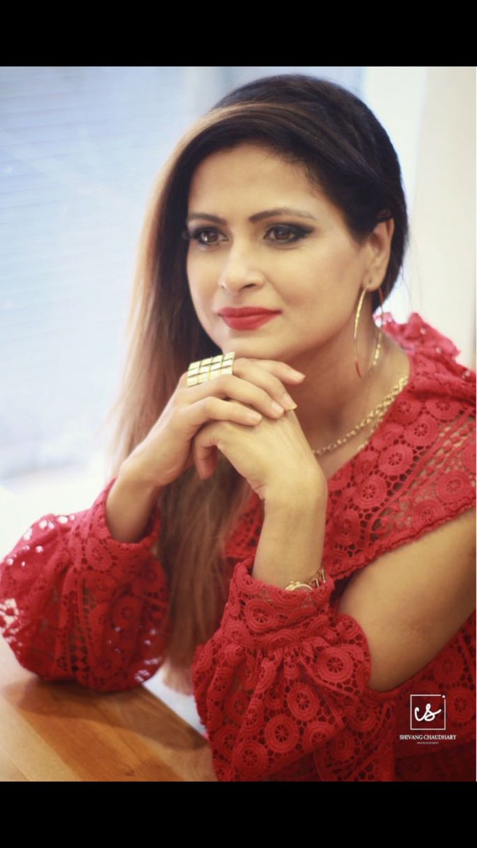DrLilly7's tweet photo. Little girls with dreams becomes woman with vision❣️
#HautMondeMrsIndia #Season8 #ChapterBegins
#GoSlowButDontStop #OOTD #CrownChasers. #BharatKBhramar
#SylvieRodgers #lisaVerma#DanceMyPassion #Transformation #rewind https://t.co/LX6nXr0v0J
