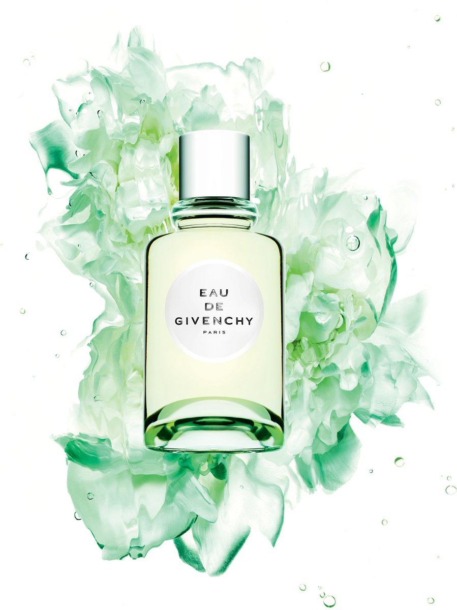 · N E W · EAU DE GIVENCHY <a href="/givenchy/">Givenchy</a>  . Inspirado en el sur de Francia y que captura la suavidad de las flores de azahar. Un momento de frescura suspendido en el tiempo que parece que podría durar para siempre. #MOMENTOFFRESHNESS Shop Online · goo.gl/UxjRrc