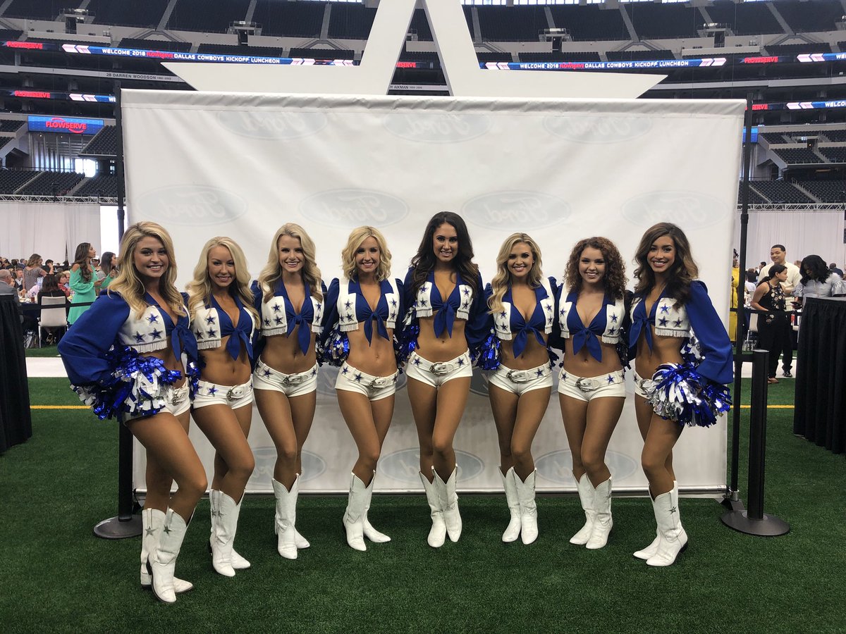 DCCheerleaders tweet picture