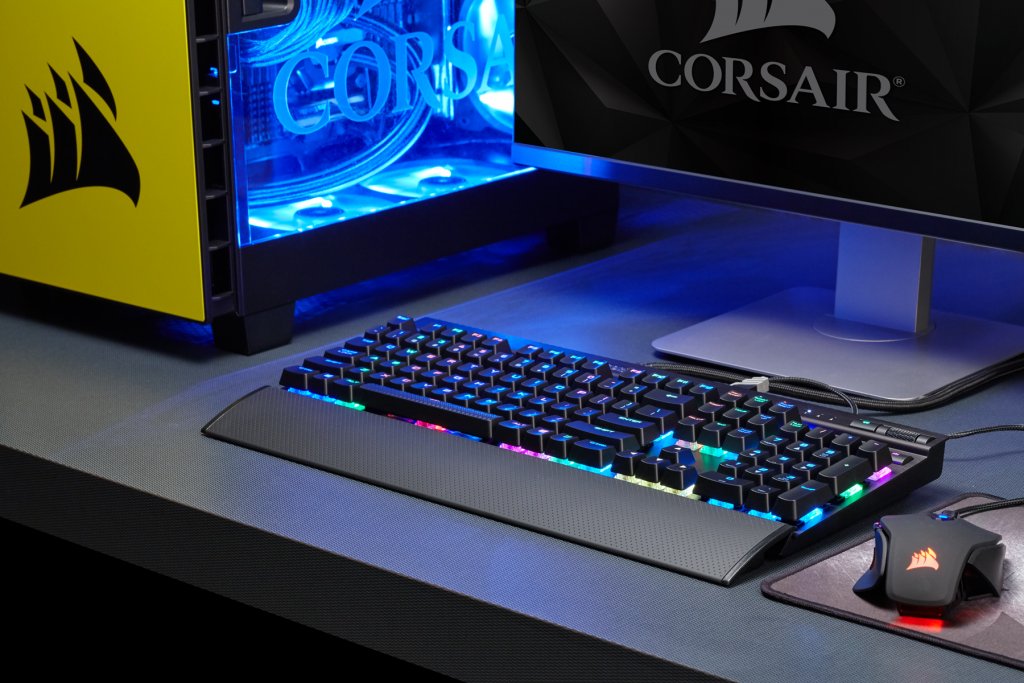 ShopGamercan's tweet image. Game all day and all night long with the K70 LUX RGB Mechanical Keyboard from @CORSAIR - with virtually unlimited customization: bit.ly/2HlpiE0      #PCGaming #Canada