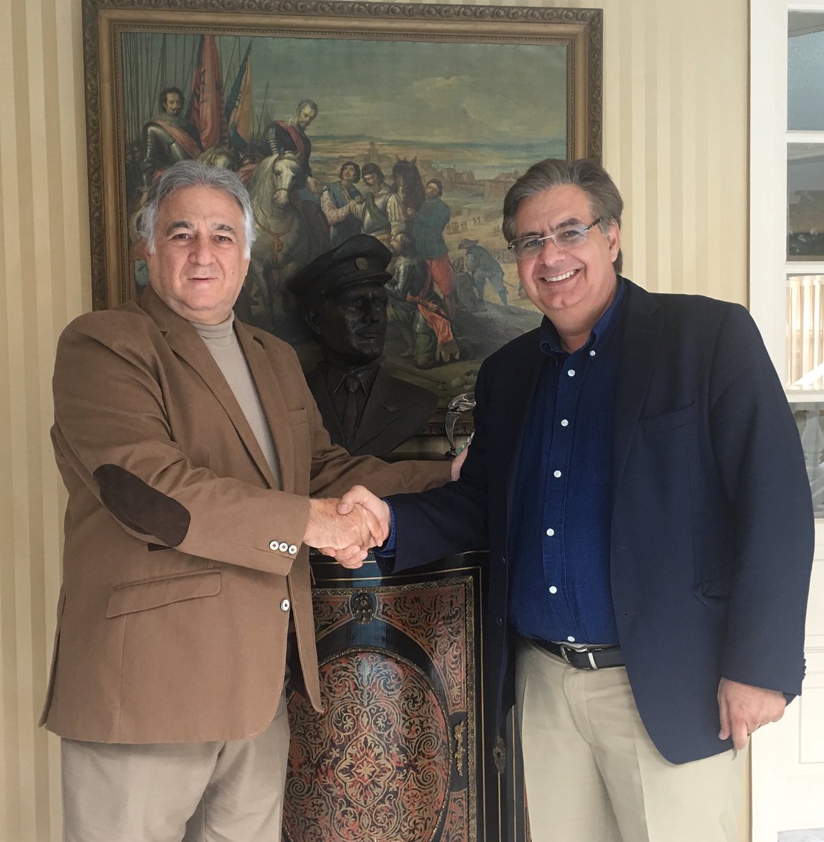 Me reuní con <a href="/EsperArturo/">Arturo Esper</a> Secretario Turismo #SanLuisPotosí Vamos a potencializar la promoción de las bellezas naturales y culturales que ofrece este hermoso estado, siempre bajo la premisa de #Sustentabilidad, desarrollo y bienestar para las comunidades👍🏽⁦@secturslp⁩